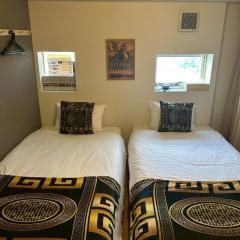 Higashi-Shinjuku 1002