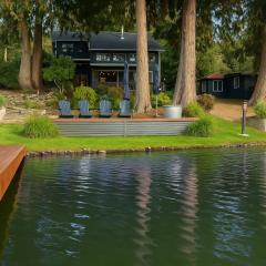 Brand New Rental Ohop Oasis!