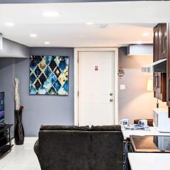 Stunning Cozy Luxury Private Suite In Ajax