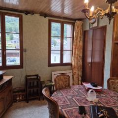 Appartement T4 de 68m² avec Terrasse et Casier à Ski - FR-1-234-344