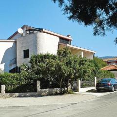 Apartment in Jadranovo with parking space