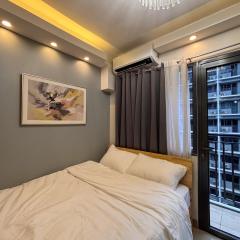 Where City Meets Sea Shore 1266