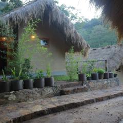 Whisper Point Eco Resort Diyaluma