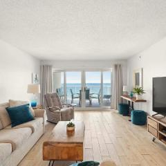 Gulffront 2 Bedroom Condo with Panoramic Views