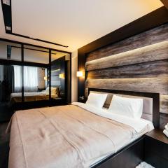 Bright & Modern Flat by the Circus