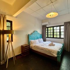 Cozy 2BR Family Homestay in Shared Bungalow SS2 Petaling Jaya