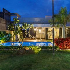 The Garden Haven by StayJade2BHKACPoolLawn