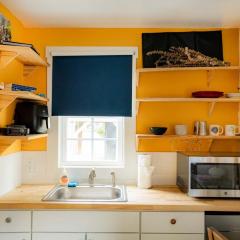 Adorable Solo-Traveler Retreat