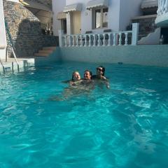 Entire Villa full View 3 bedrooms 3 bathrooms 3 kitchens