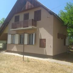 Tomi Vendégház Cserkeszőlő