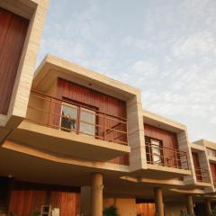 Lahaina Hotel - Soft Opening