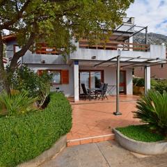 Apartment Paola 2 by Villas Guide