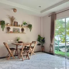 Sea Dreamer Beachfront Apartments