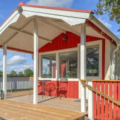 1 Bedroom Awesome Home In Blomstermåla