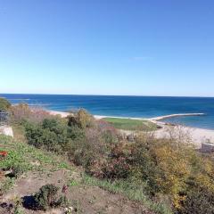 1BR Budget Apartment near Beach