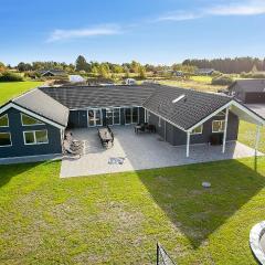 Gorgeous Home In Stege With Sauna