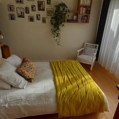 espace privé, balcon vue montagnes pour 1 à 4 personnes