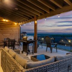 Two Pines - Endless Views and Attractions