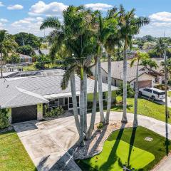 Waterfront Caribbean-Vibe Paradise with Heated Pool and Boat Dock