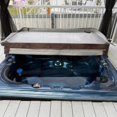 Hot Tub Patio Netflixgamesfireplacesleeps 8