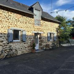 Beautiful 2-Bedroom Gîte in Montenay