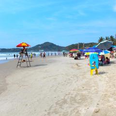 Pé na Areia Praia Grande Ubatuba