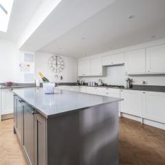 Seafront folkestone Sandgate channel tunnel - 5 star property Sleeps 12