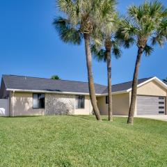 Bright Ormond Beach Home about 14 Mi to Daytona!