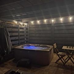 Appartement avec terrasse et jacuzzi privatifs