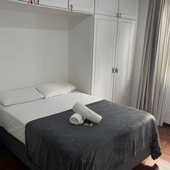 Espaçoso apartamento perto Centro Sul e hospitais