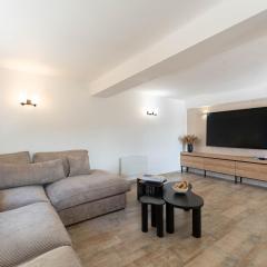 Delycia - Piscine - Jardin - Parking - Calme