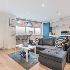 Central 2 Bedroom Apartment with Free Parking Sleeps 8 & Walk to City Centre & Arena