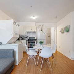 Private Guest Suite with Kitchen