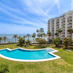 Front line beach apartment 2 bedr