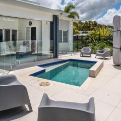 Luxury Pool Home Near Noosa & Coolum Sleeps 8