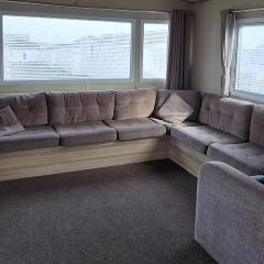 Homely 8 Berth Caravan At Harts Holiday Park In Kent Ref 74069B