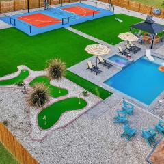 LuxPoolPickleballGolfSleeps205Min to Main