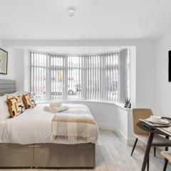 Bright and Cozy Studio Flat for a Relaxing Stay