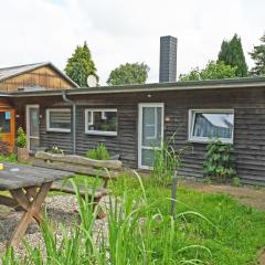 ruhig gelegene Fewo mit Terrasse nahe dem Strelasund