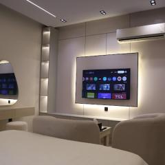 استديو انيق