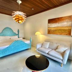 Chic Designer Master Bedroom in Shared Bungalow near LRT SS1 PJ