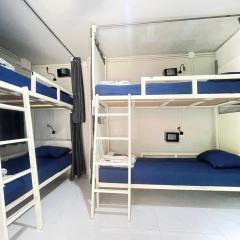 Babyshark Hostel - Loh Dalum Bay