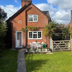 Delightful 3-bedroom Cottage, Brockenhurst