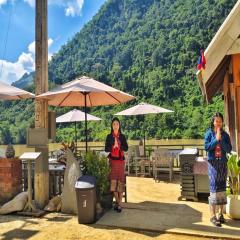 Dokchampa River View Villa