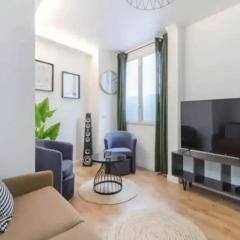 Roses Montmartre Appartement de charme 2BR