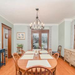 Character Family Home - 3 bedroom 2 bath