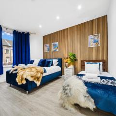 Deja Two Luxe 4BR House By AltoLuxo Short Lets & Serviced Accommodation With Free WiFi & Parking