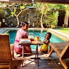 Tropical 2 Bedrooms Villa in Central Penestanan