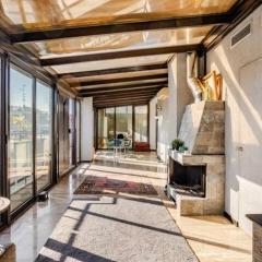 3 Bedrooms with Terrace close to the Center