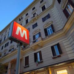 L'abbraccio di Maria